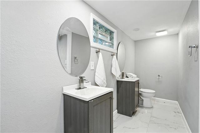 709 W 28th Street, Independence, MO 64050