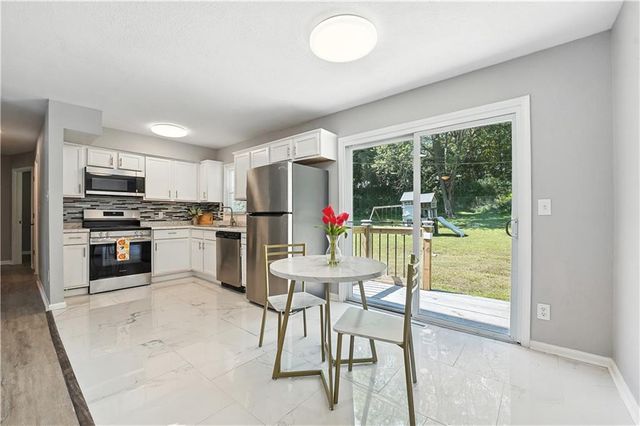 709 W 28th Street, Independence, MO 64050