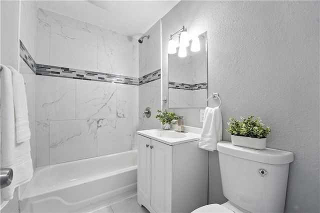 709 W 28th Street, Independence, MO 64050