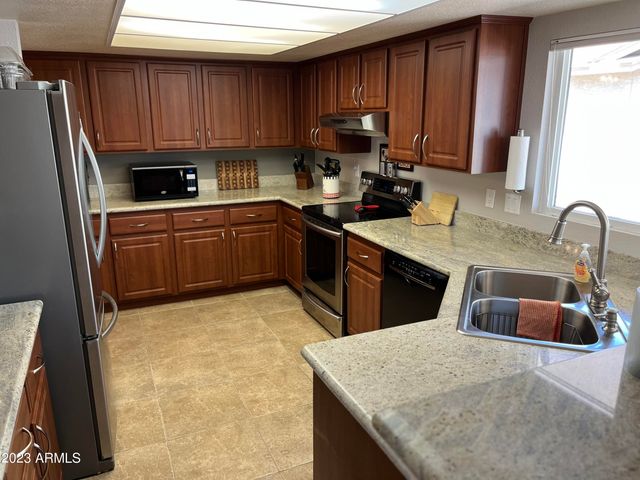 10409 E EAST Drive, Chandler, AZ 85248