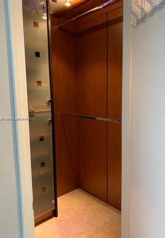 21200 Point Pl 504, Aventura, FL 33180