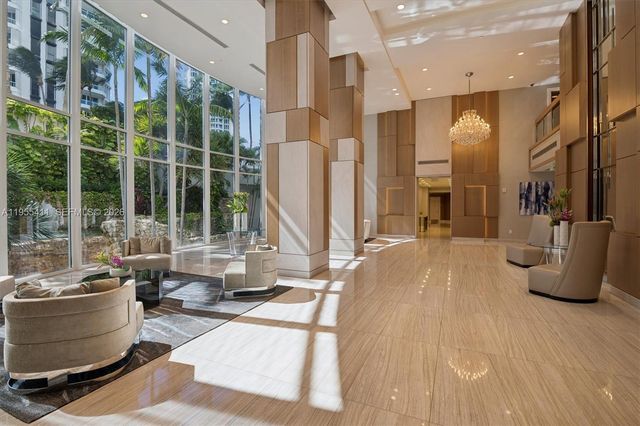 21200 Point Pl 504, Aventura, FL 33180