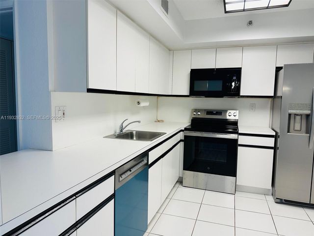 19101 NE 36th Ct 1409, Aventura, FL 33180