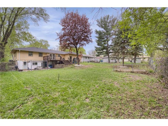 7516 Arthur Street NE, Fridley, MN 55432