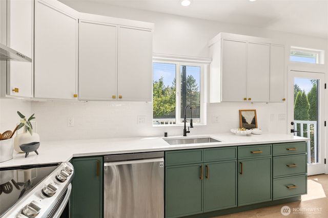 14231 41st Drive SE, Bothell, WA 98012