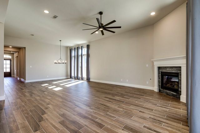 1724 Cannon Street, Van Alstyne, TX 75495