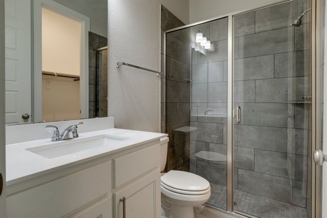 1724 Cannon Street, Van Alstyne, TX 75495