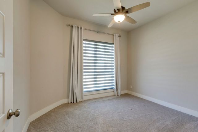 1724 Cannon Street, Van Alstyne, TX 75495