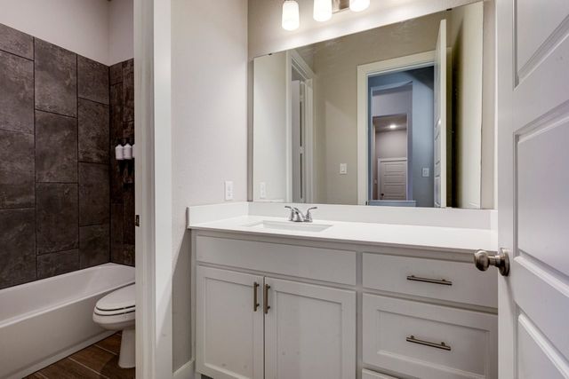 1724 Cannon Street, Van Alstyne, TX 75495