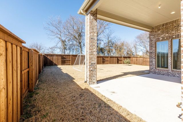 1724 Cannon Street, Van Alstyne, TX 75495