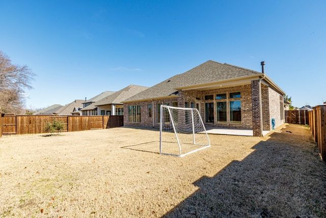 1724 Cannon Street, Van Alstyne, TX 75495