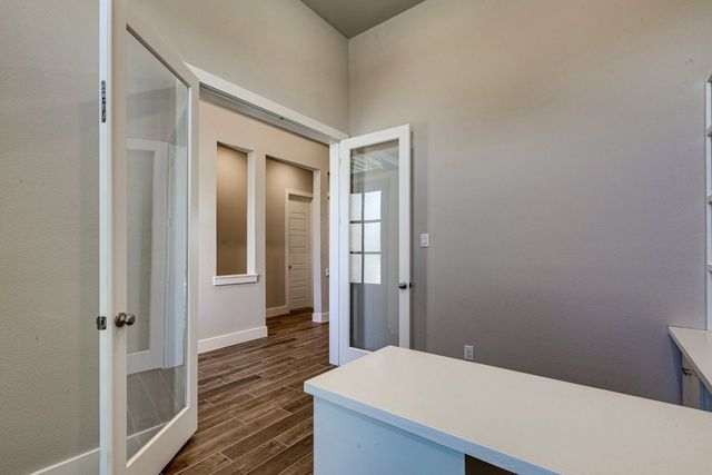 1724 Cannon Street, Van Alstyne, TX 75495