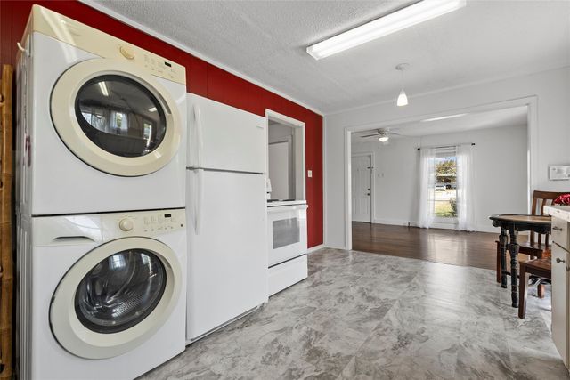 450 Illinois Avenue, China Spring, TX 76633