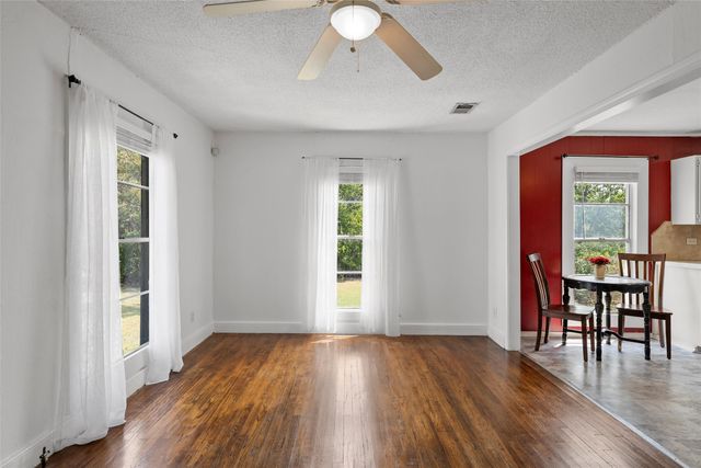 450 Illinois Avenue, China Spring, TX 76633