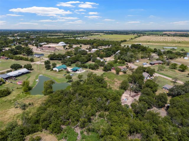 450 Illinois Avenue, China Spring, TX 76633