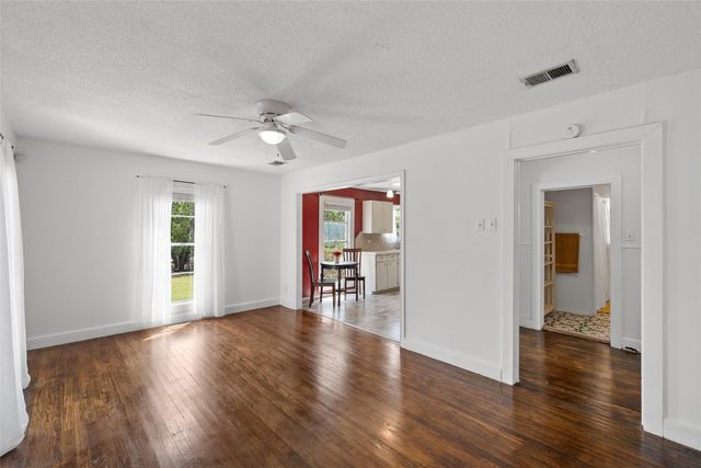450 Illinois Avenue, China Spring, TX 76633