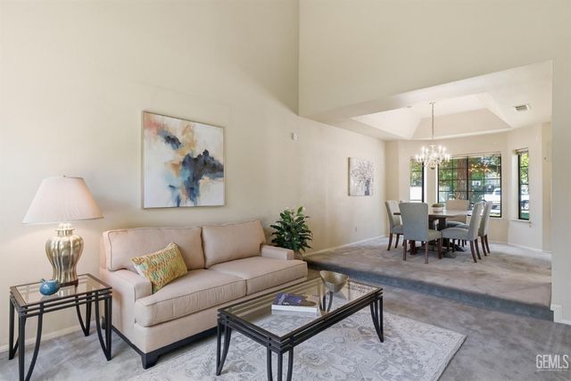 100 Stockdale Circle, Bakersfield, CA 93309
