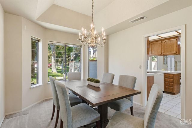 100 Stockdale Circle, Bakersfield, CA 93309
