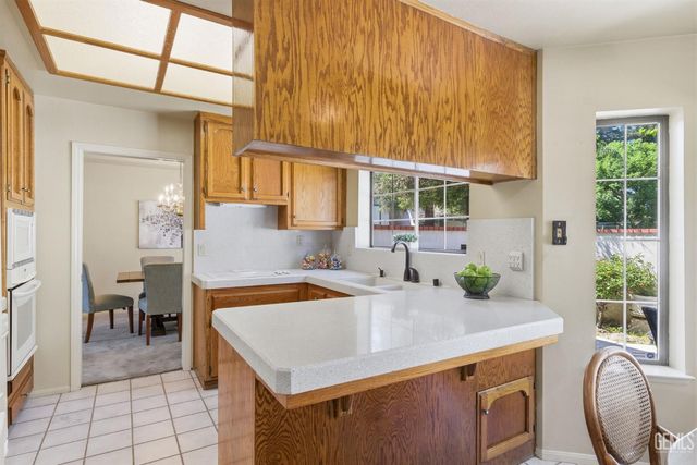 100 Stockdale Circle, Bakersfield, CA 93309