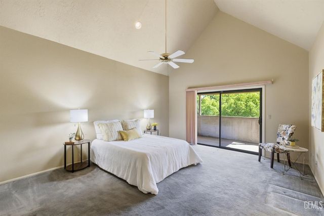 100 Stockdale Circle, Bakersfield, CA 93309