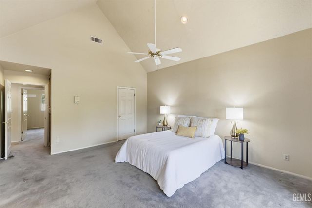 100 Stockdale Circle, Bakersfield, CA 93309