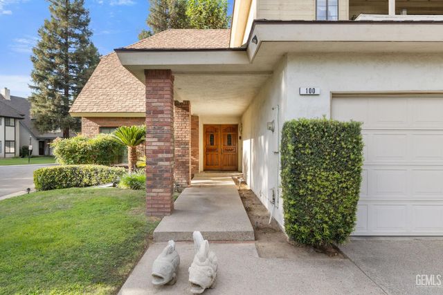 100 Stockdale Circle, Bakersfield, CA 93309