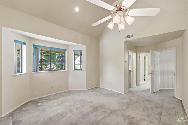 100 Stockdale Circle, Bakersfield, CA 93309