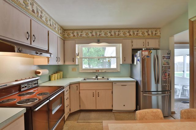 999 Brentford Drive, Columbus, OH 43220