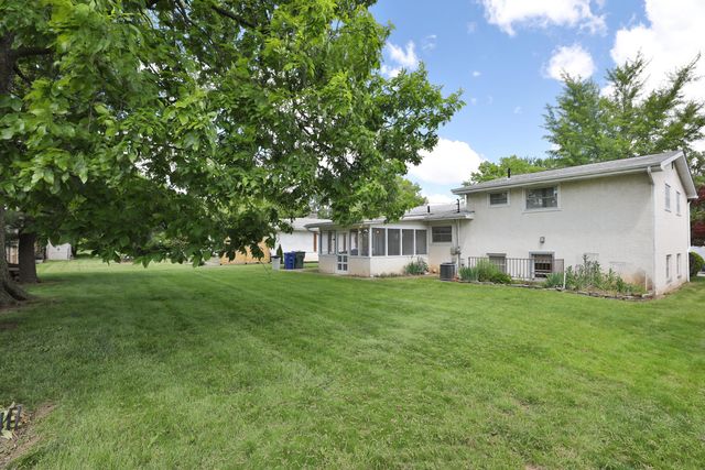 999 Brentford Drive, Columbus, OH 43220