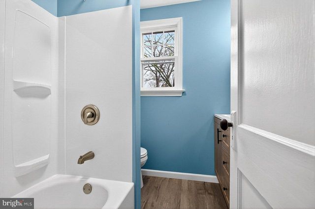9 SPRUCE LN, Hainesport, NJ 08036