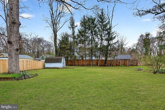 9 SPRUCE LN, Hainesport, NJ 08036
