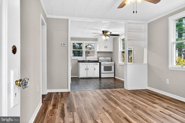 9 SPRUCE LN, Hainesport, NJ 08036