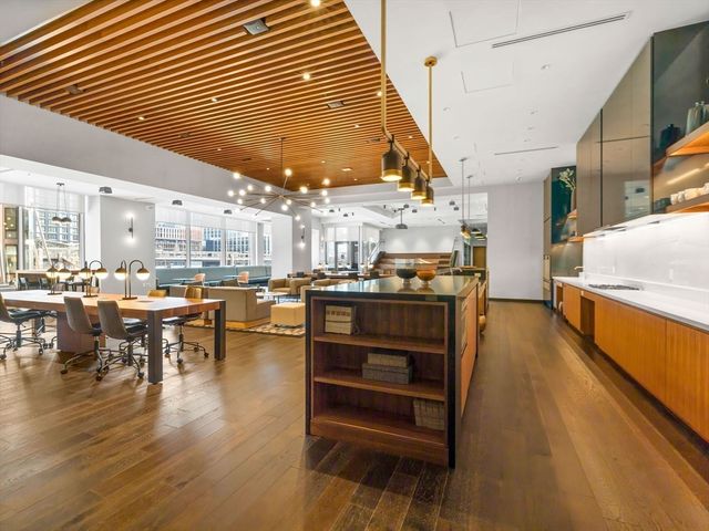 135 Seaport Blvd 2008, Boston, MA 02210