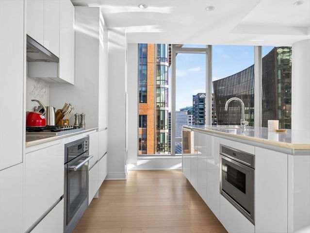 135 Seaport Blvd 2008, Boston, MA 02210