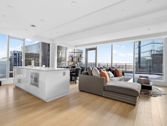 135 Seaport Blvd 2008, Boston, MA 02210