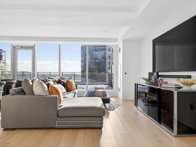 135 Seaport Blvd 2008, Boston, MA 02210