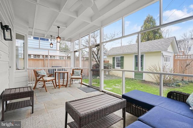 3110 33RD PL NW, Washington, DC 20008