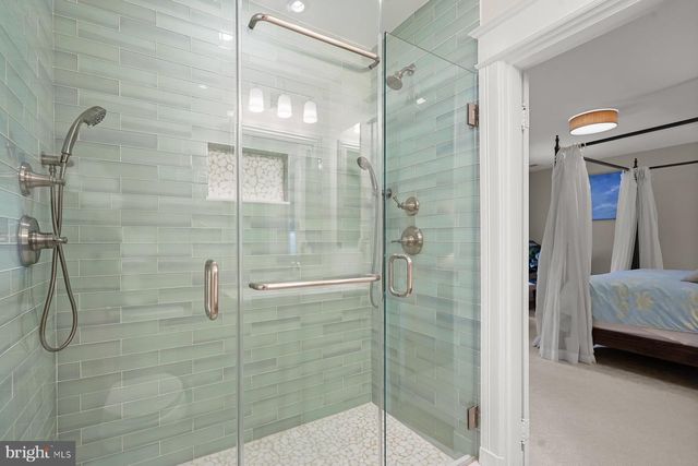 3110 33RD PL NW, Washington, DC 20008