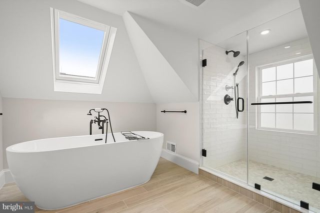 3110 33RD PL NW, Washington, DC 20008