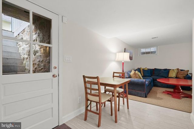 3110 33RD PL NW, Washington, DC 20008