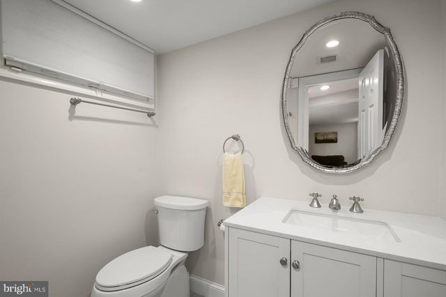 3110 33RD PL NW, Washington, DC 20008