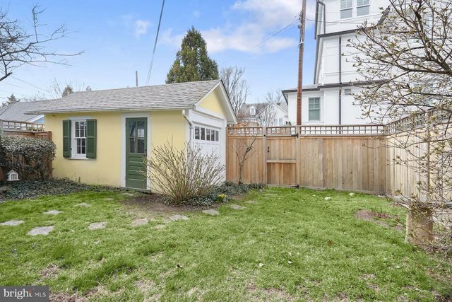 3110 33RD PL NW, Washington, DC 20008