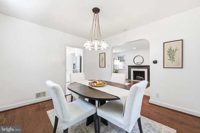4420 CHESAPEAKE ST NW, Washington, DC 20016