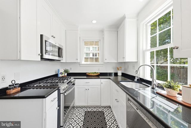 4420 CHESAPEAKE ST NW, Washington, DC 20016