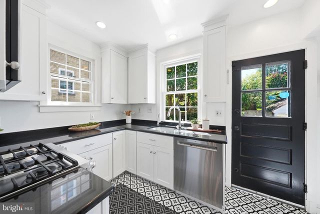 4420 CHESAPEAKE ST NW, Washington, DC 20016