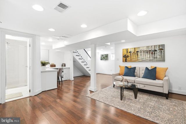 4420 CHESAPEAKE ST NW, Washington, DC 20016