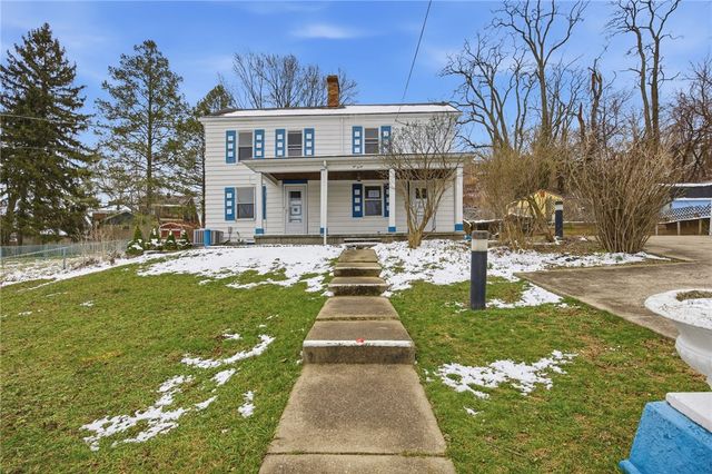 240 E Agnew Ave, Carrick, PA 15210