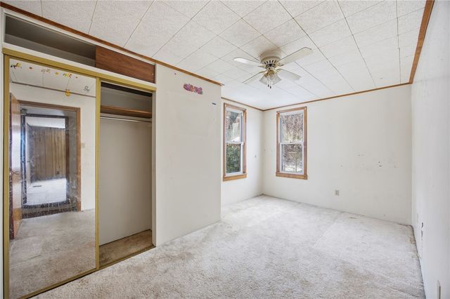 240 E Agnew Ave, Carrick, PA 15210