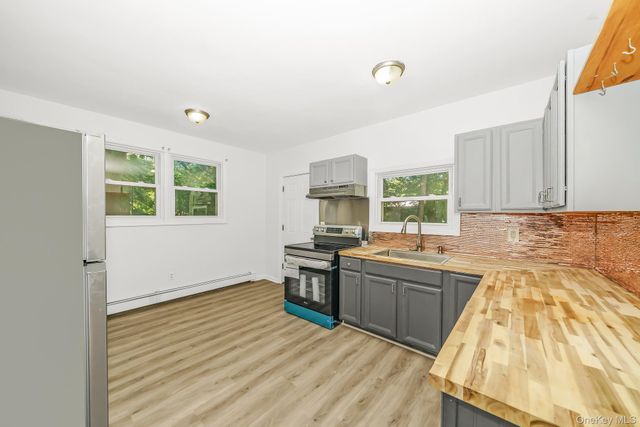 7 Laurelton Avenue, Selden, NY 11784
