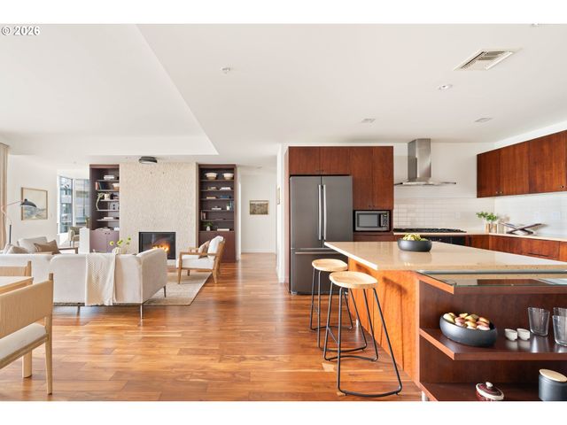 3570 S RIVER Pkwy 713, Portland, OR 97239